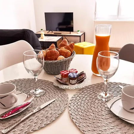 Charmant Appartement De Standing Au Pied De La Gare Chantilly