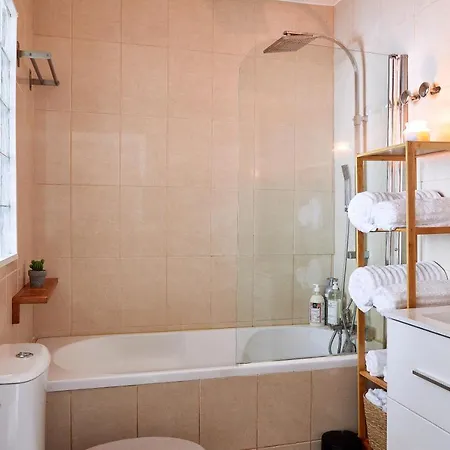 Charmant Appartement De Standing Au Pied De La Gare Chantilly